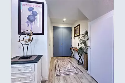 3200 W Riverside Drive #M, Burbank, CA 91505 - Photo 3