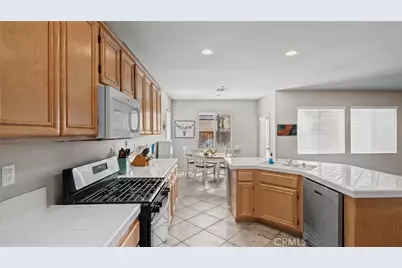 29128 Blue Spruce, Menifee, CA 92584 - Photo 5
