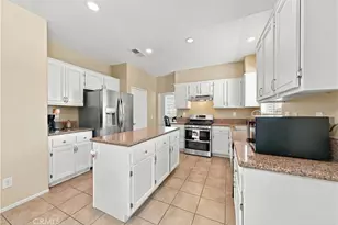 24814 Danube Ct, Hemet, CA 92544 - Photo 13