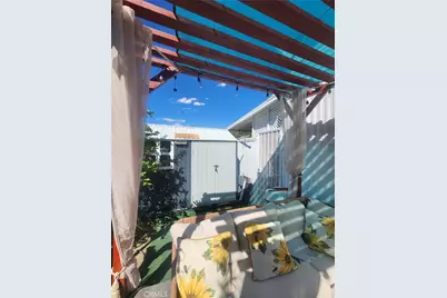 881 N Lake Street #220, Hemet, CA 92544 - Photo 17