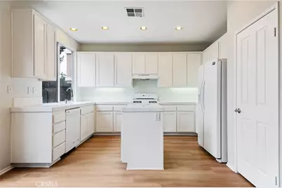 23989 Crowned Partridge Lane, Murrieta, CA 92562 - Photo 13
