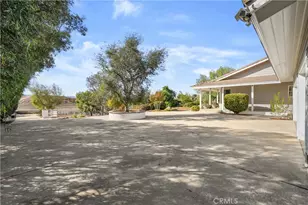 43130 John Warner, Temecula, CA 92592 - Photo 3