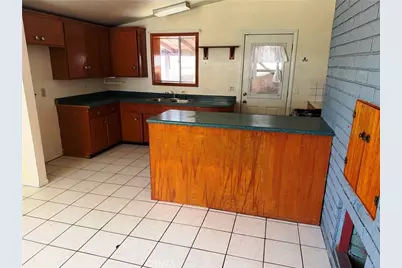 1121 Valiant, Lancaster, CA 93534 - Photo 3