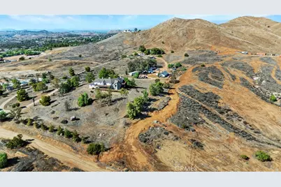 19448 Blue Sky Road, Perris, CA 92570 - Photo 11