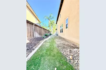 335 Plaza Toluca, Chula Vista, CA 91914 - Photo 7