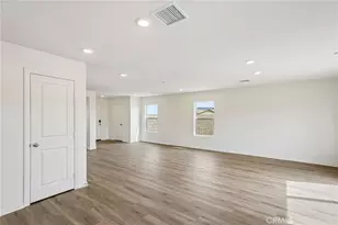 10635 Sea Venture Wy, Victorville, CA 92392 - Photo 5