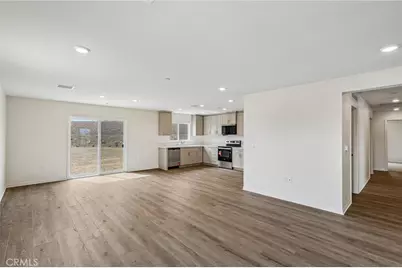 10635 Sea Venture Way, Victorville, CA 92392 - Photo 7