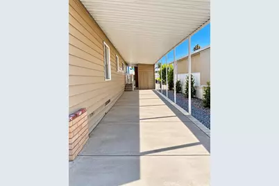 725 W Thornton Ave #105, Hemet, CA 92543 - Photo 3