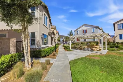 16183 Juno Way #6, Fontana, CA 92336 - Photo 7