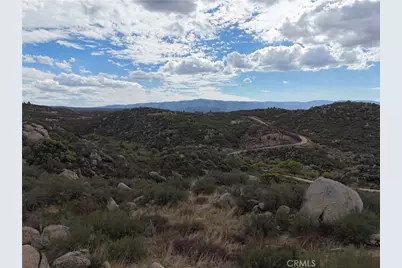 812 Rocky Valley Way, Aguanga, CA 92539 - Photo 43