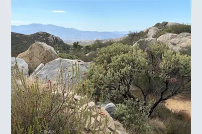 812 Rocky Valley Way, Aguanga, CA 92539 - Photo 11