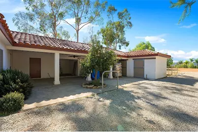 39555 Avenida Bonita, Murrieta, CA 92562 - Photo 45