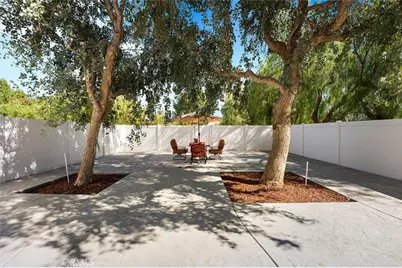 39555 Avenida Bonita, Murrieta, CA 92562 - Photo 47