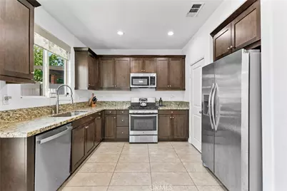24174 Carnation, Lake Elsinore, CA 92532 - Photo 11