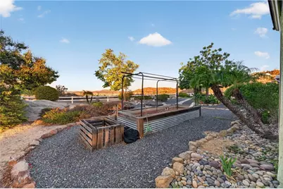 32485 Crooked Arrow, Wildomar, CA 92595 - Photo 57