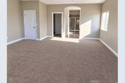14070 Mission, Oak Hills, CA 92344 - Photo 9