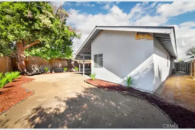 2712 Sunview, Bakersfield, CA 93306 - Photo 29