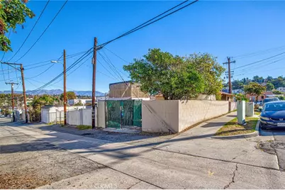 1331 N Hazard, Los Angeles, CA 90063 - Photo 11