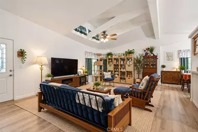 138 Encanto, Tustin, CA 92780 - Photo 11