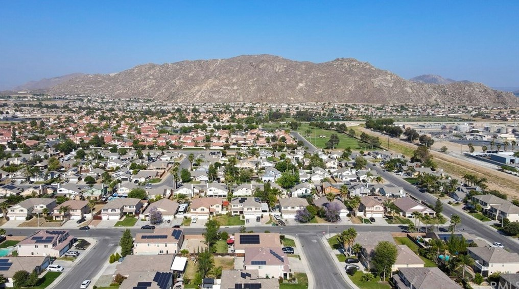 25212 Pebble Creek Way, Moreno Valley CA 92551-2589 exterior