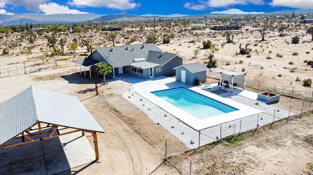 3634 El Dorado Ave, Yucca Valley CA  92284-9137 exterior