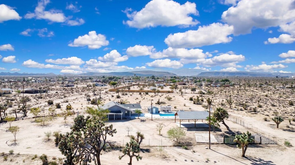 3634 El Dorado Ave, Yucca Valley CA  92284-9137 exterior