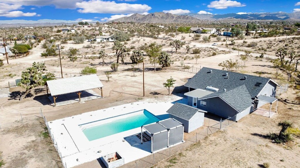 3634 El Dorado Ave, Yucca Valley CA  92284-9137 exterior