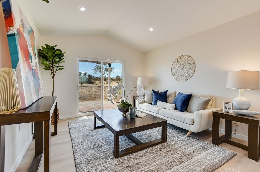 3634 El Dorado Ave, Yucca Valley CA  92284-9137 exterior