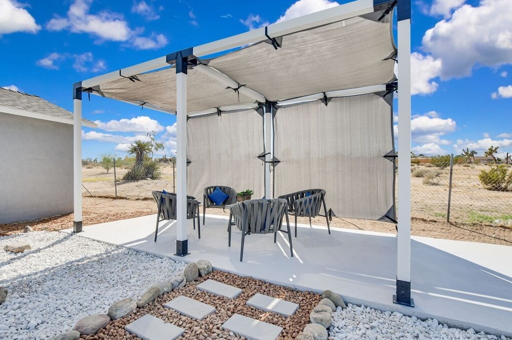 3634 El Dorado Ave, Yucca Valley CA  92284-9137 exterior