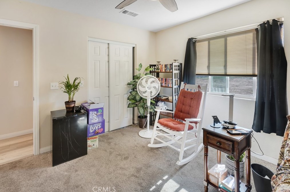 16515 Las Palmas St, Hesperia CA  92345-2114 exterior