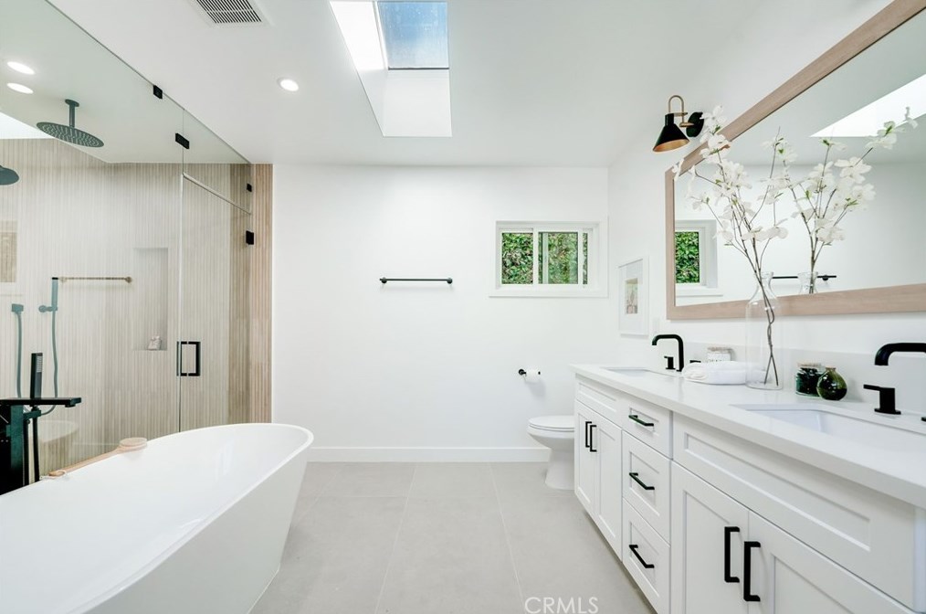 1172 Masselin Ave, Los Angeles CA  90019-2537 exterior
