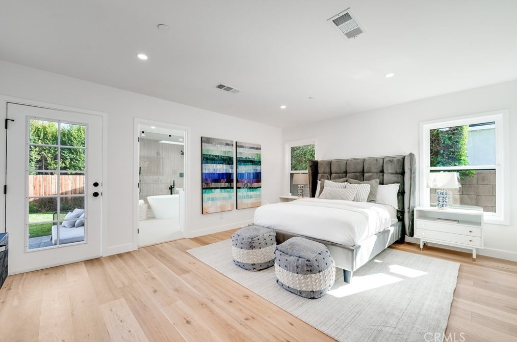1172 Masselin Ave, Los Angeles CA  90019-2537 exterior