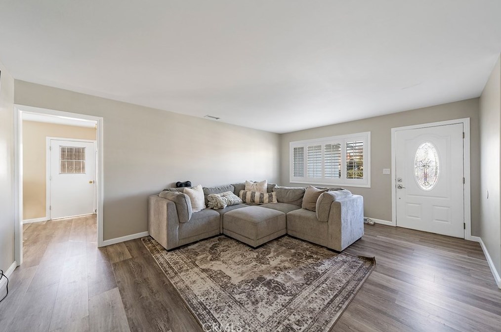 876 Calpine Ct, Pomona CA  91766-6209 exterior