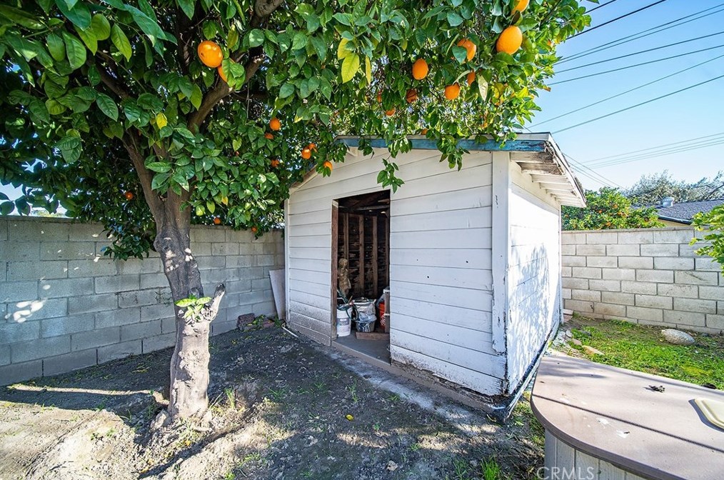 876 Calpine Ct, Pomona CA  91766-6209 exterior