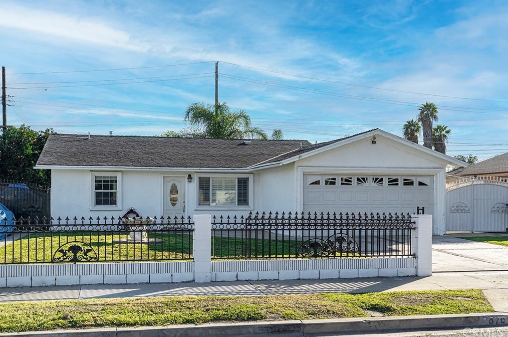 876 Calpine Ct, Pomona CA  91766-6209 exterior