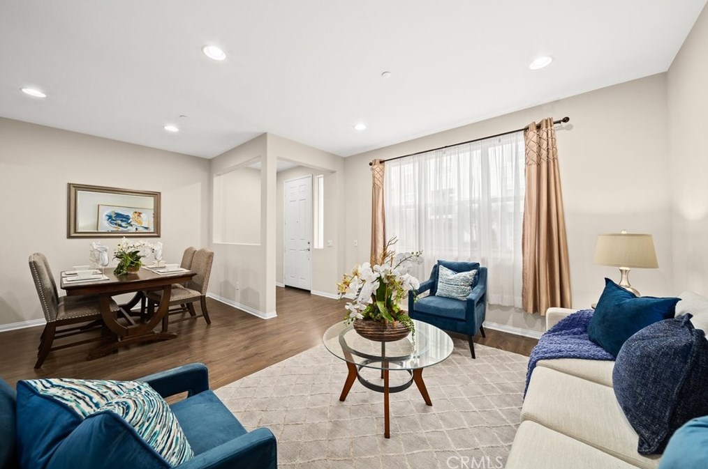 176 E Commercial St, San Dimas, CA 91773