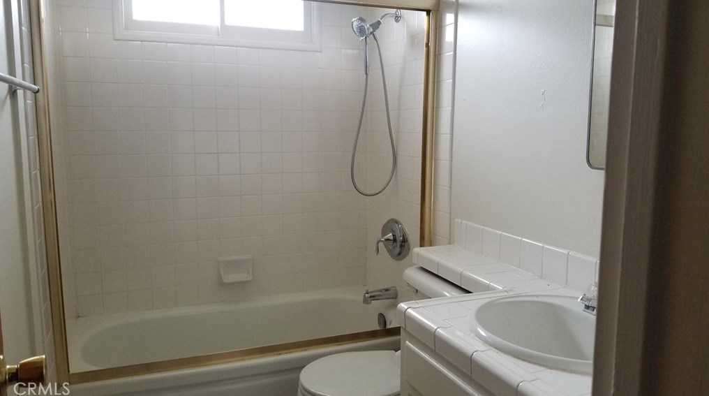 142 Kirkwood Ave, Claremont CA  91711-5032 exterior