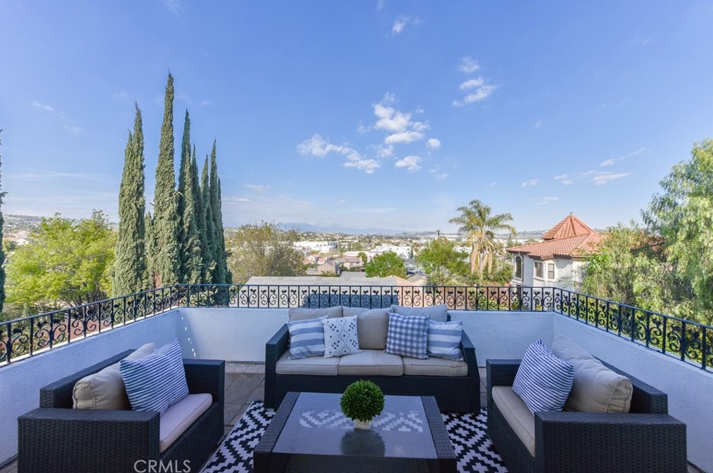 568 Avenida Esplendor, Walnut CA  91789-2684 exterior