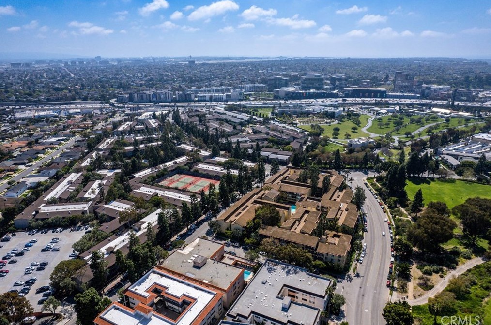 6199 Canterbury Dr, Los Angeles CA  90230-7152 exterior