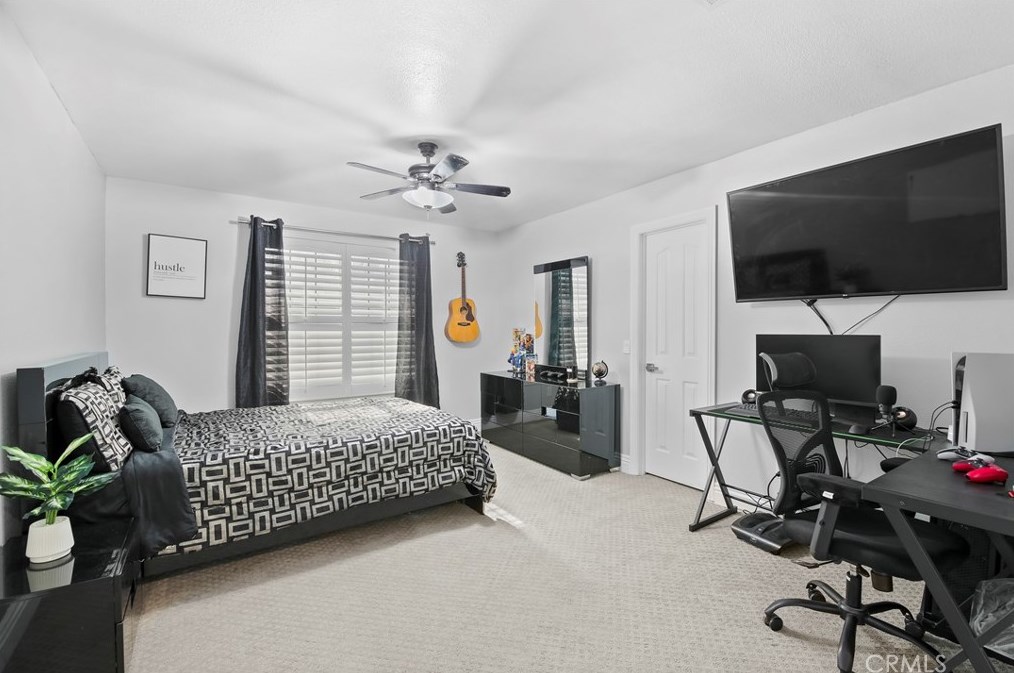 12909 Casco Rd, Apple Valley CA  92308-6265 exterior