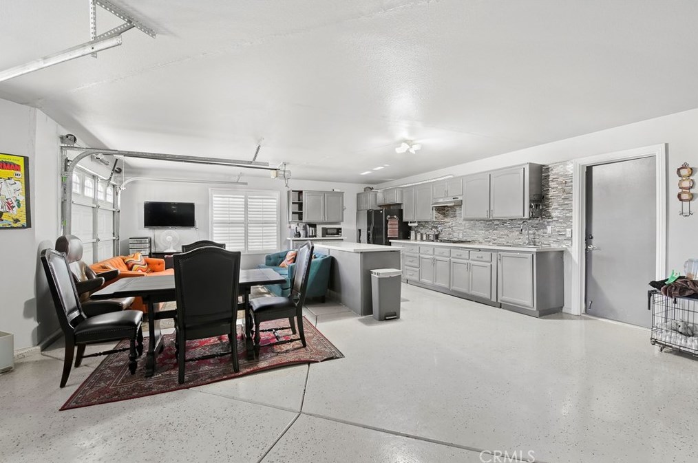 12909 Casco Rd, Apple Valley CA  92308-6265 exterior
