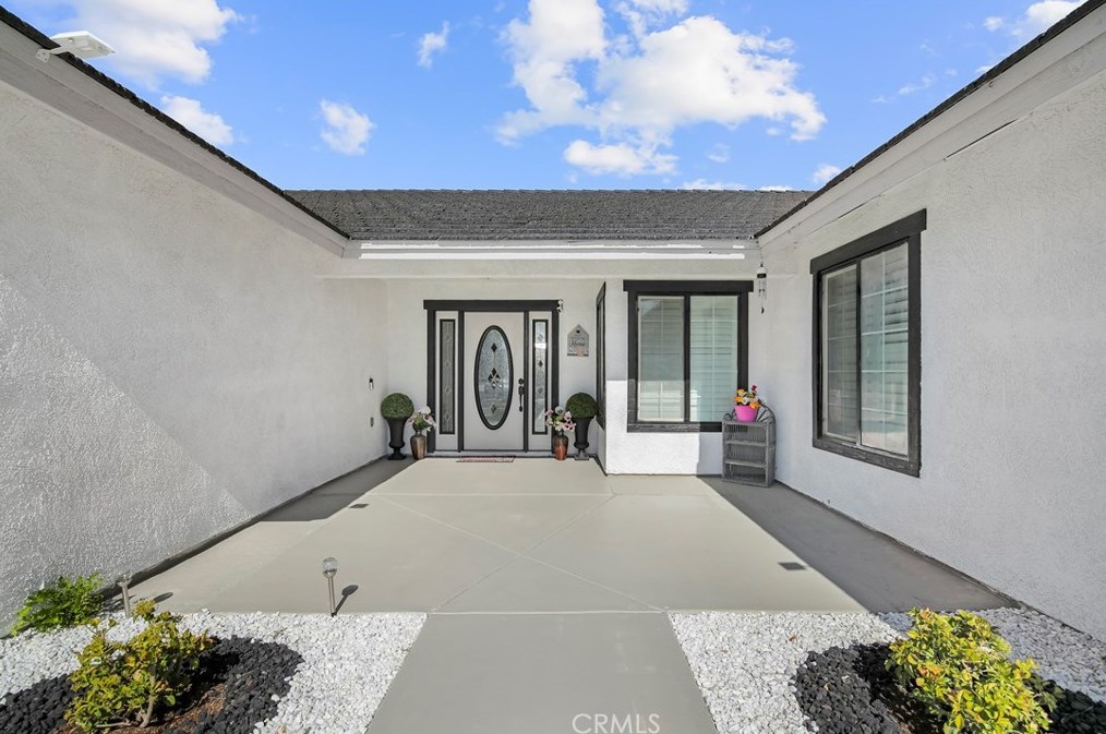 12909 Casco Rd, Apple Valley CA  92308-6265 exterior