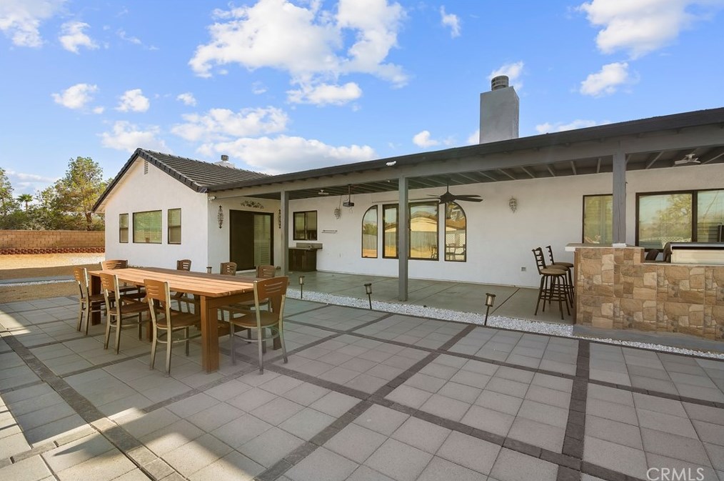 12909 Casco Rd, Apple Valley CA  92308-6265 exterior