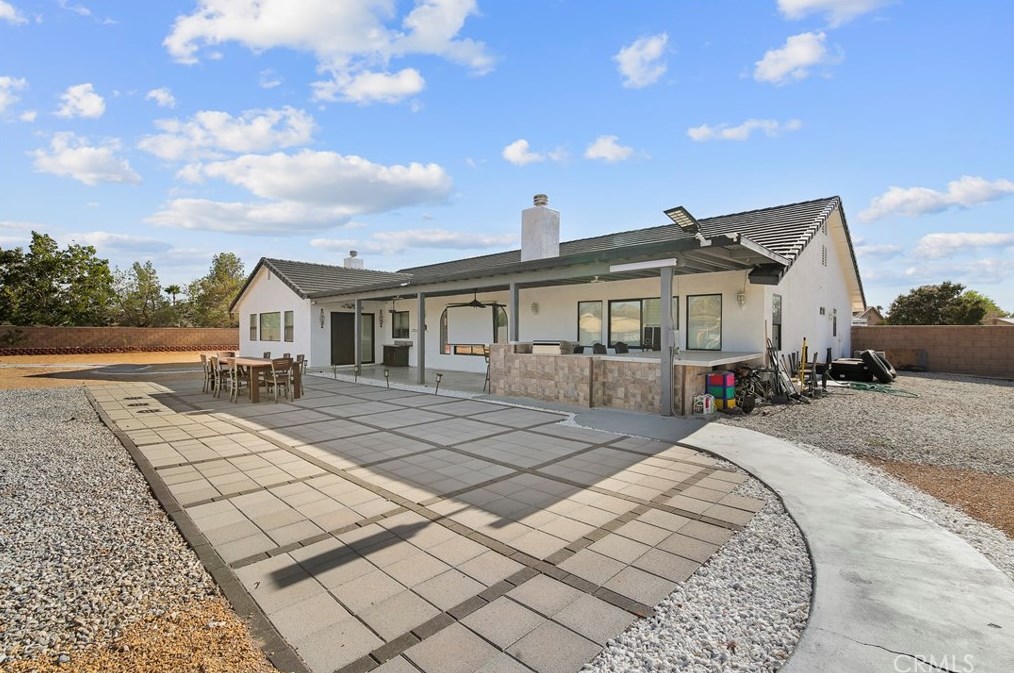 12909 Casco Rd, Apple Valley CA  92308-6265 exterior