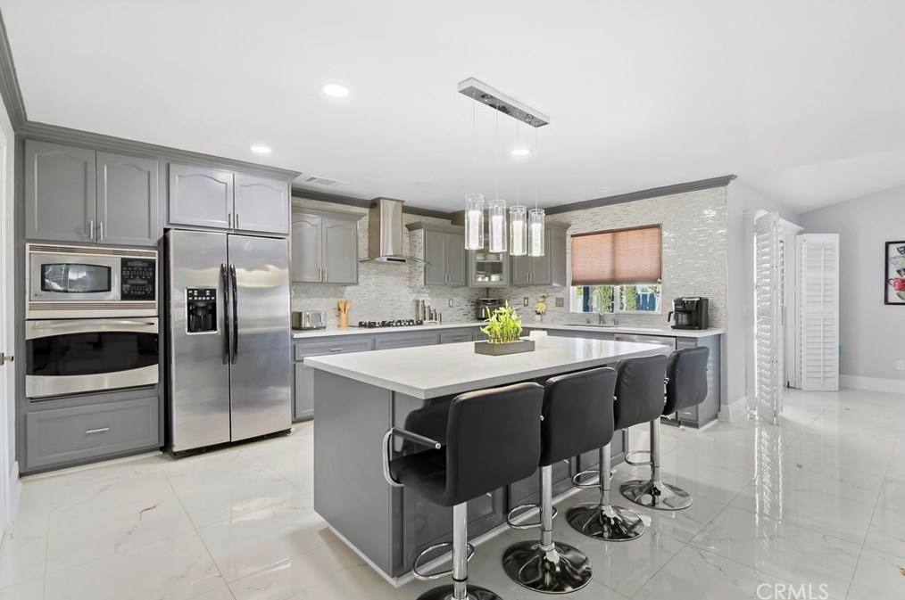 12909 Casco Rd, Apple Valley CA  92308-6265 exterior