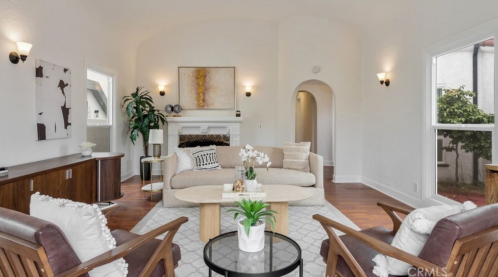 1852 Cochran Ave, Los Angeles CA  90019-5218 exterior