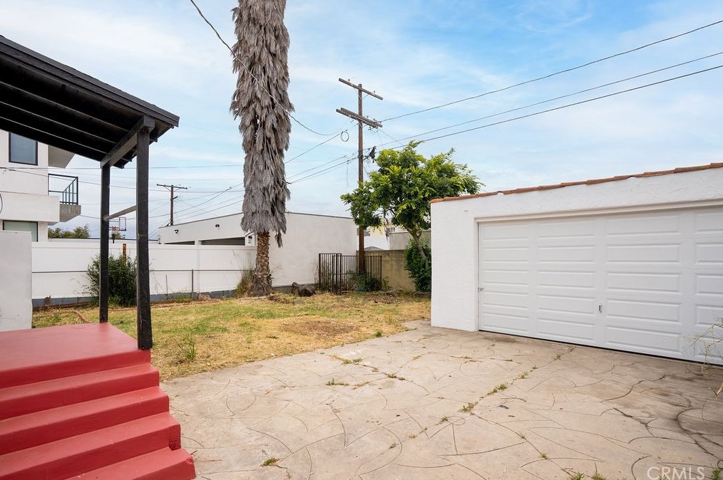 1852 Cochran Ave, Los Angeles CA  90019-5218 exterior