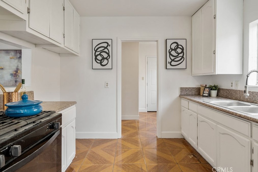 1852 Cochran Ave, Los Angeles CA  90019-5218 exterior