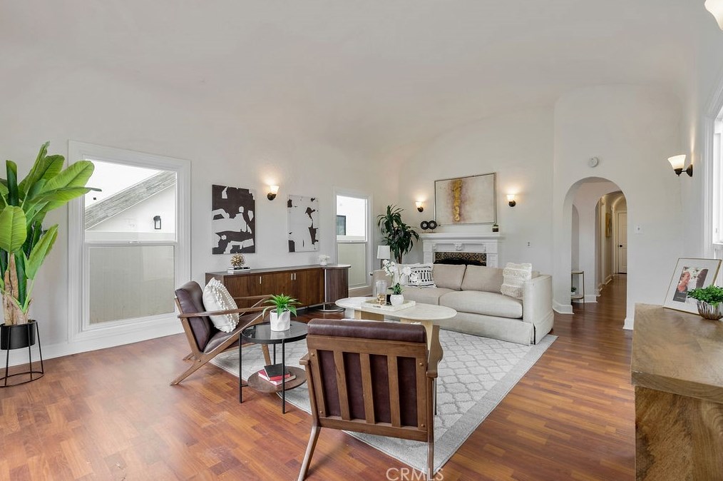 1852 Cochran Ave, Los Angeles CA  90019-5218 exterior