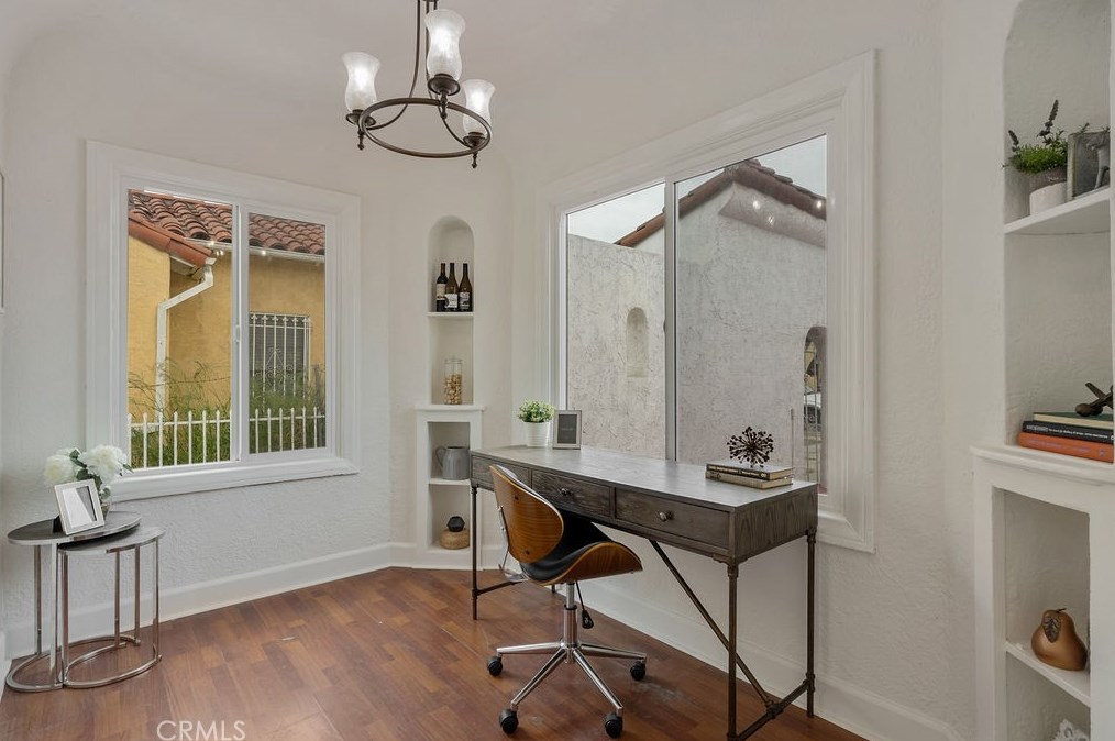 1852 Cochran Ave, Los Angeles CA  90019-5218 exterior